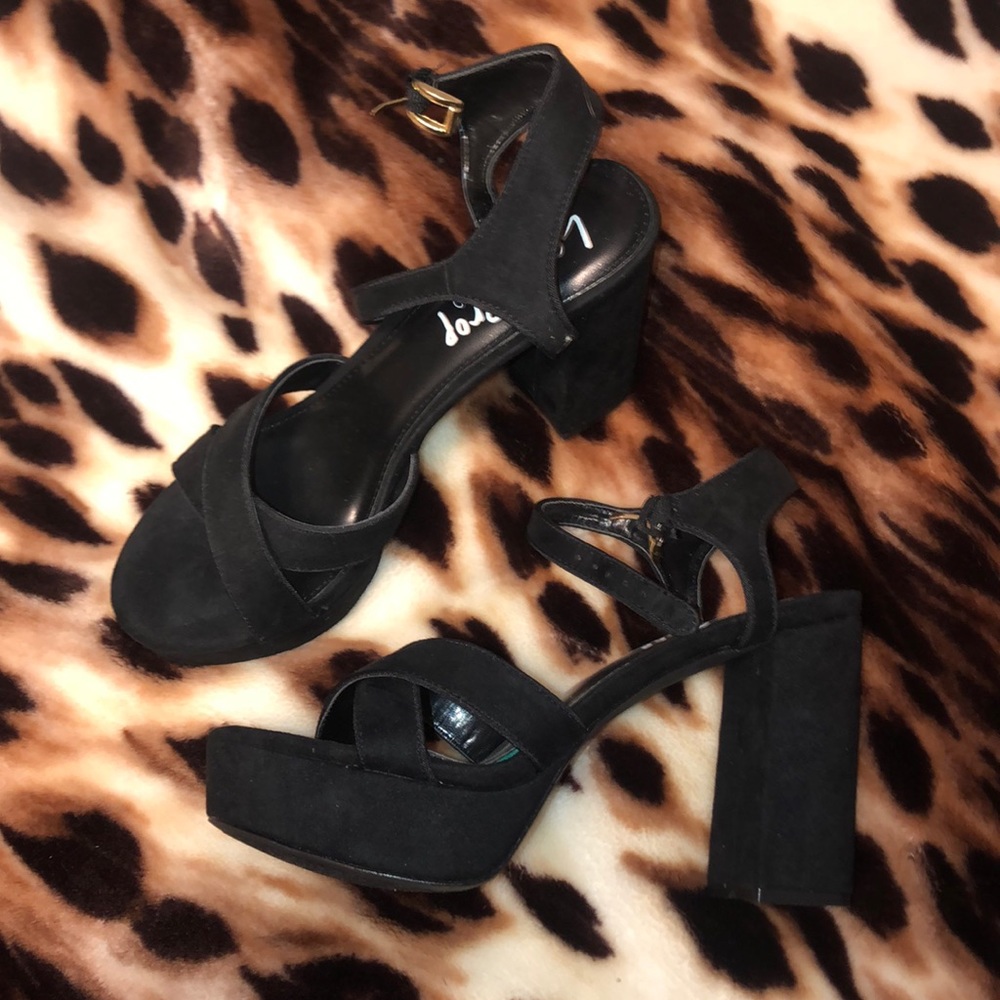 Women’s size 11 strappy platform heels BRAND NEW